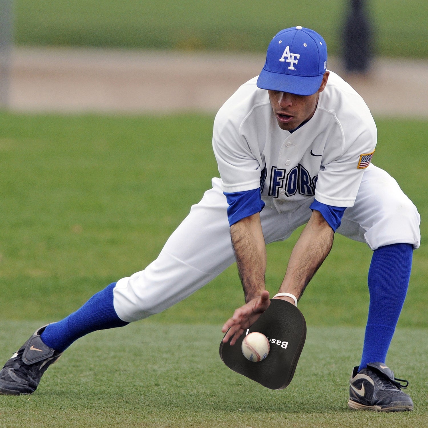 SoftHands Fielding Trainer – Quick Hands Baseball Infield Tool